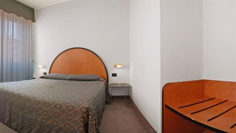 HOTEL DELLE NAZIONI photo 3