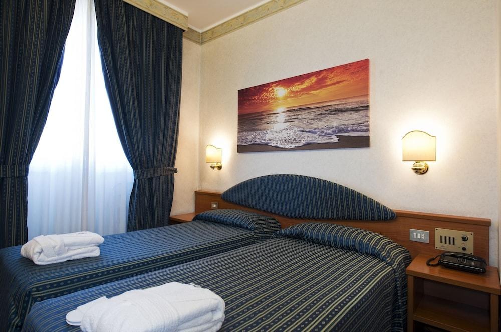 Hotel Mec photo 2