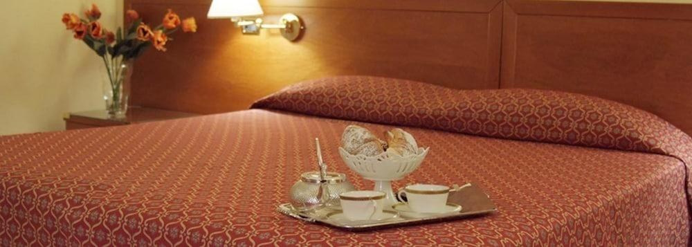 HOTEL ADRIA photo 4