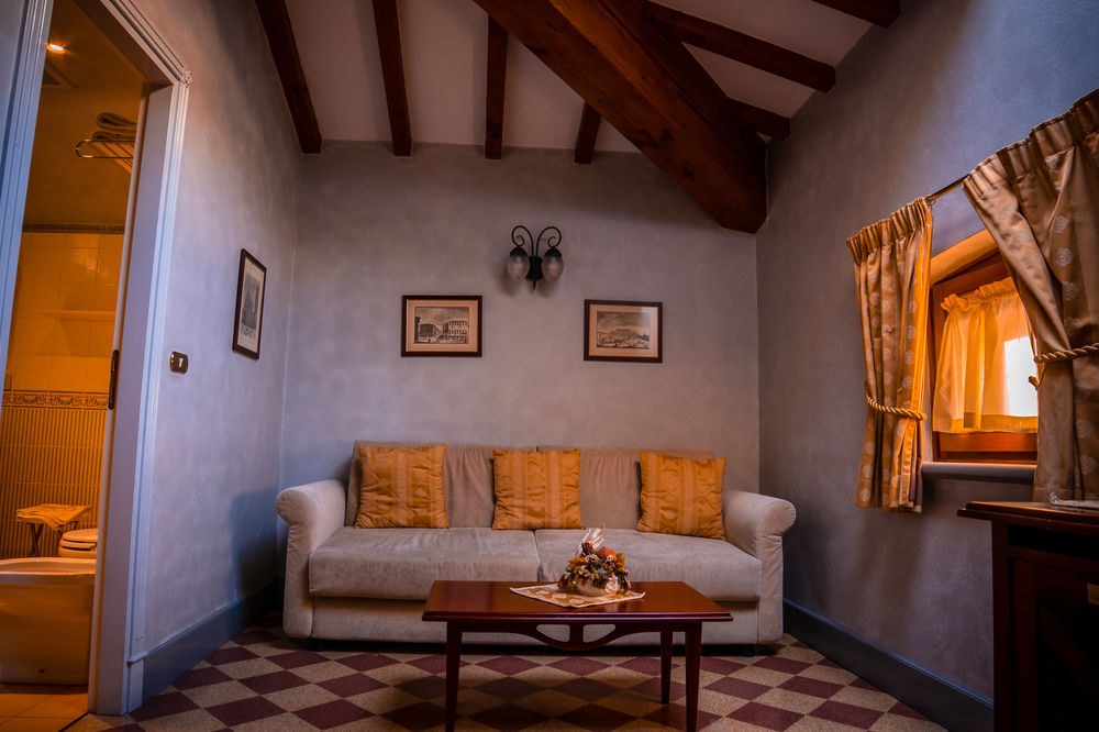 Hotel Della Robbia photo 2