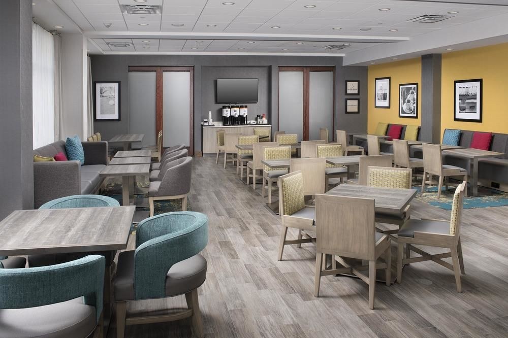 HAMPTON INN MIAMI AIRPORT EAST photo 1