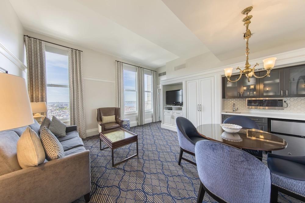 MARRIOTT VACATION CLUB PULSE AT CUSTOM HOUSE, BOSTON