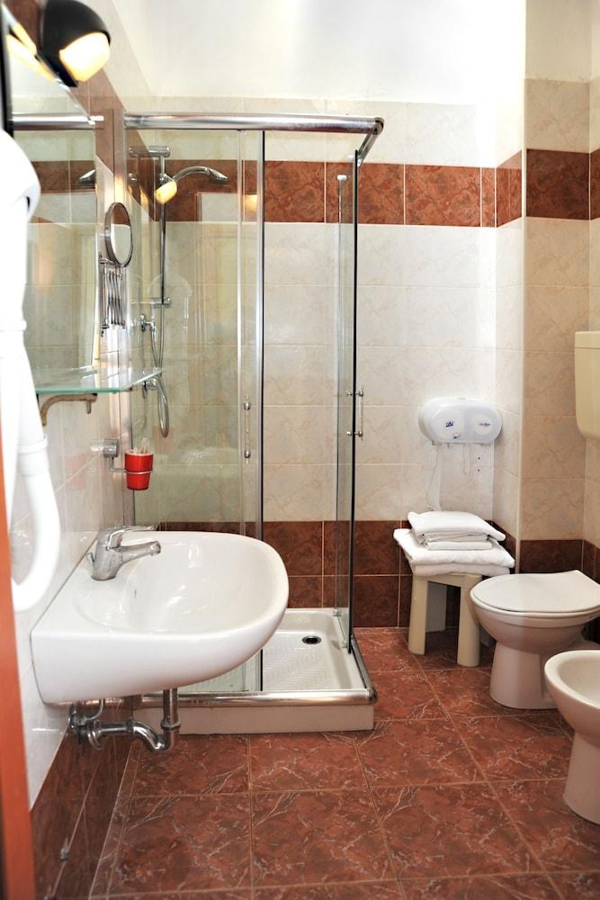 HOTEL MARGHERITA photo 2