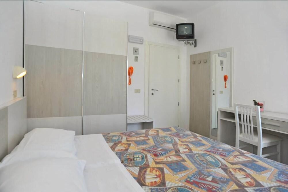 HOTEL MARGHERITA photo 4