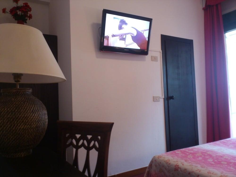 HOTEL MEMORY photo 1