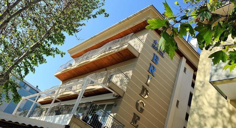 HOTEL BRIDGE