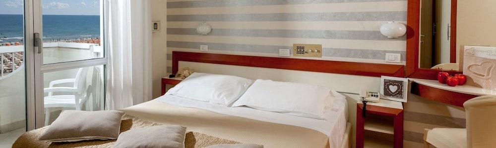 Hotel Aristeo photo 2