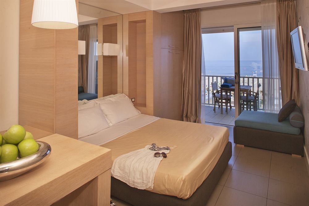 LE ROSE SUITE HOTEL photo 1