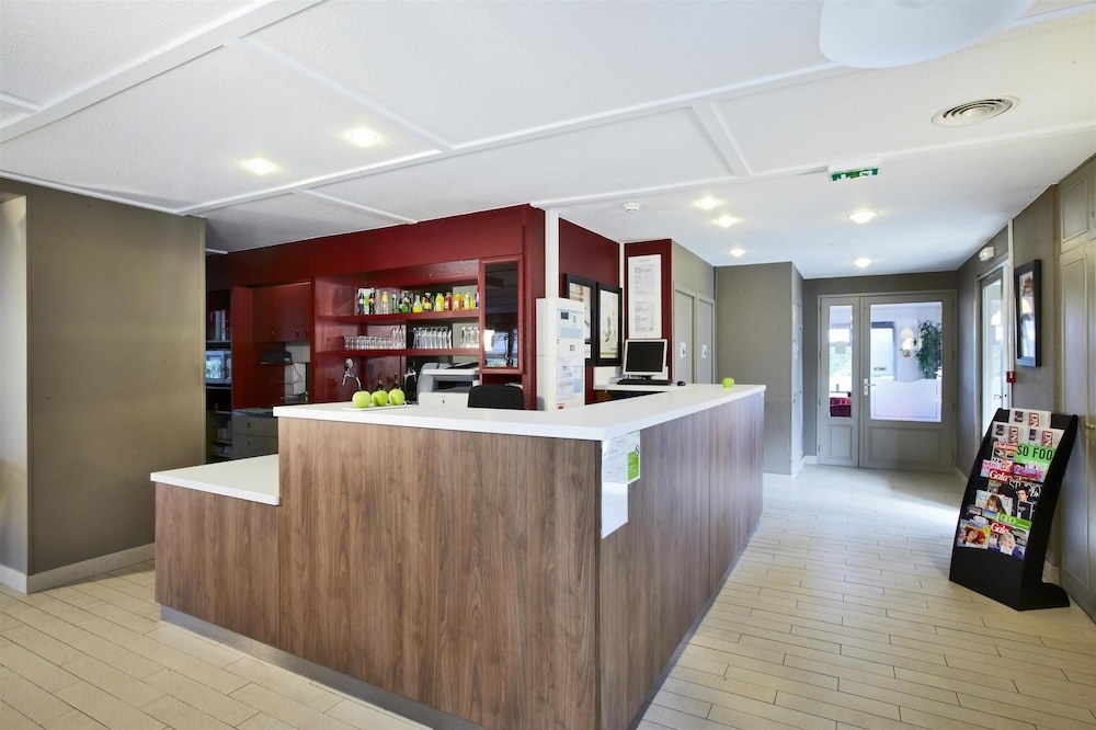 Kyriad Direct Strasbourg Ouest - Zénith photo 1
