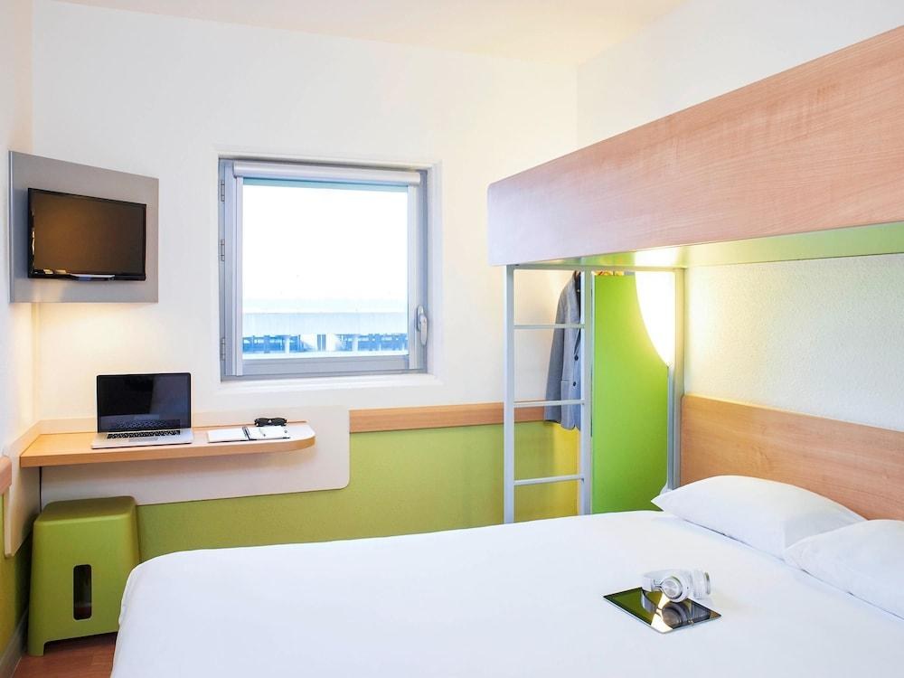 ibis budget Birmingham International Airport - NEC photo 4