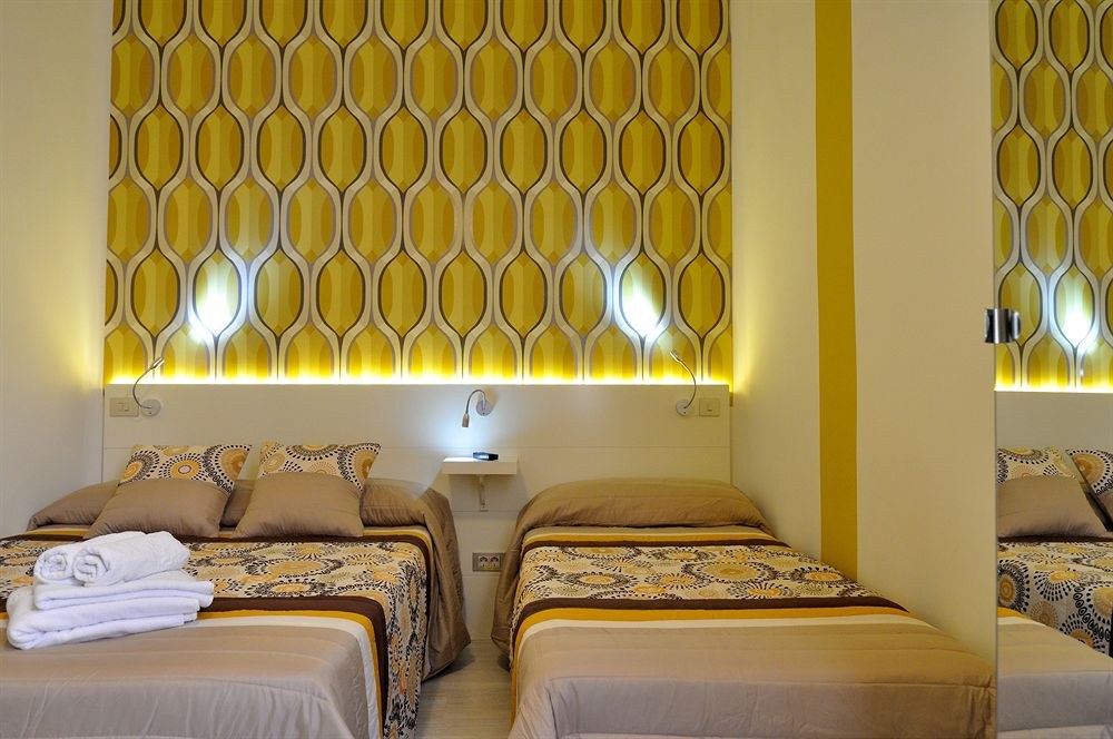 Hostal Far Home Plaza Mayor photo 1