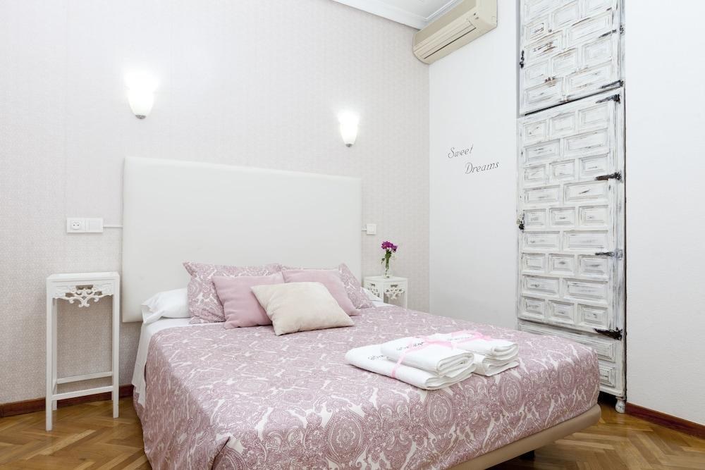 Hostal Hispano Gran Vía photo 3