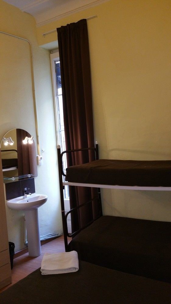 Hostal MiMi Las Ramblas photo 1