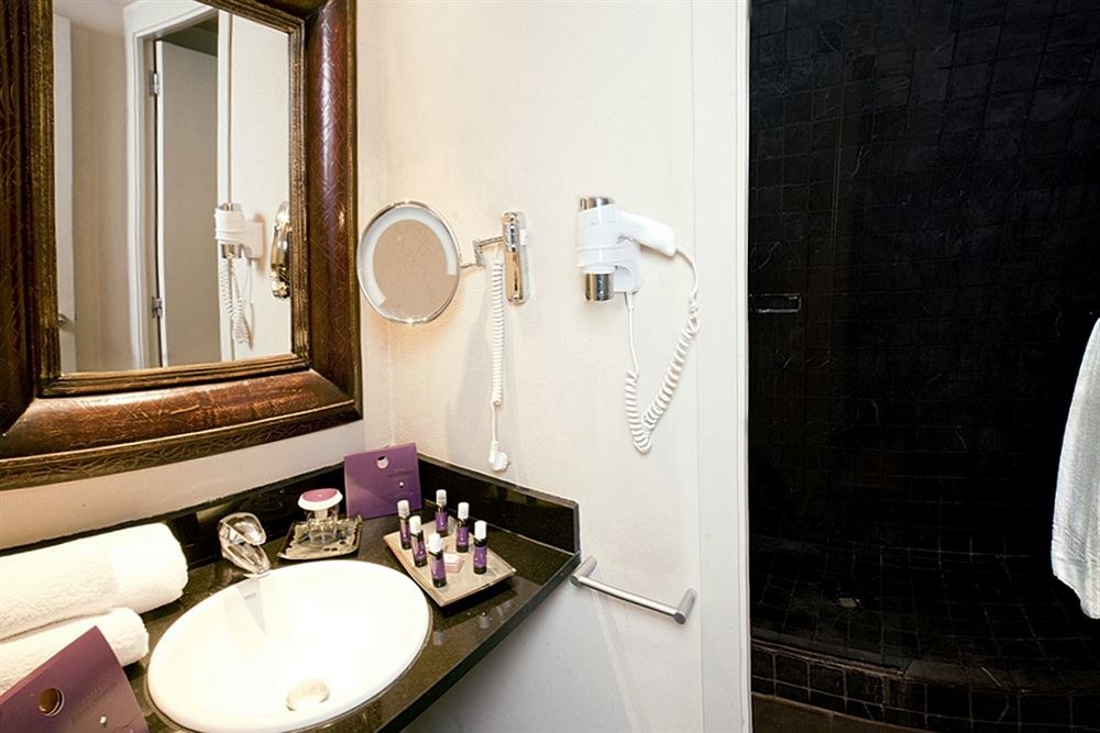 HOTEL BANYS ORIENTALS photo 2