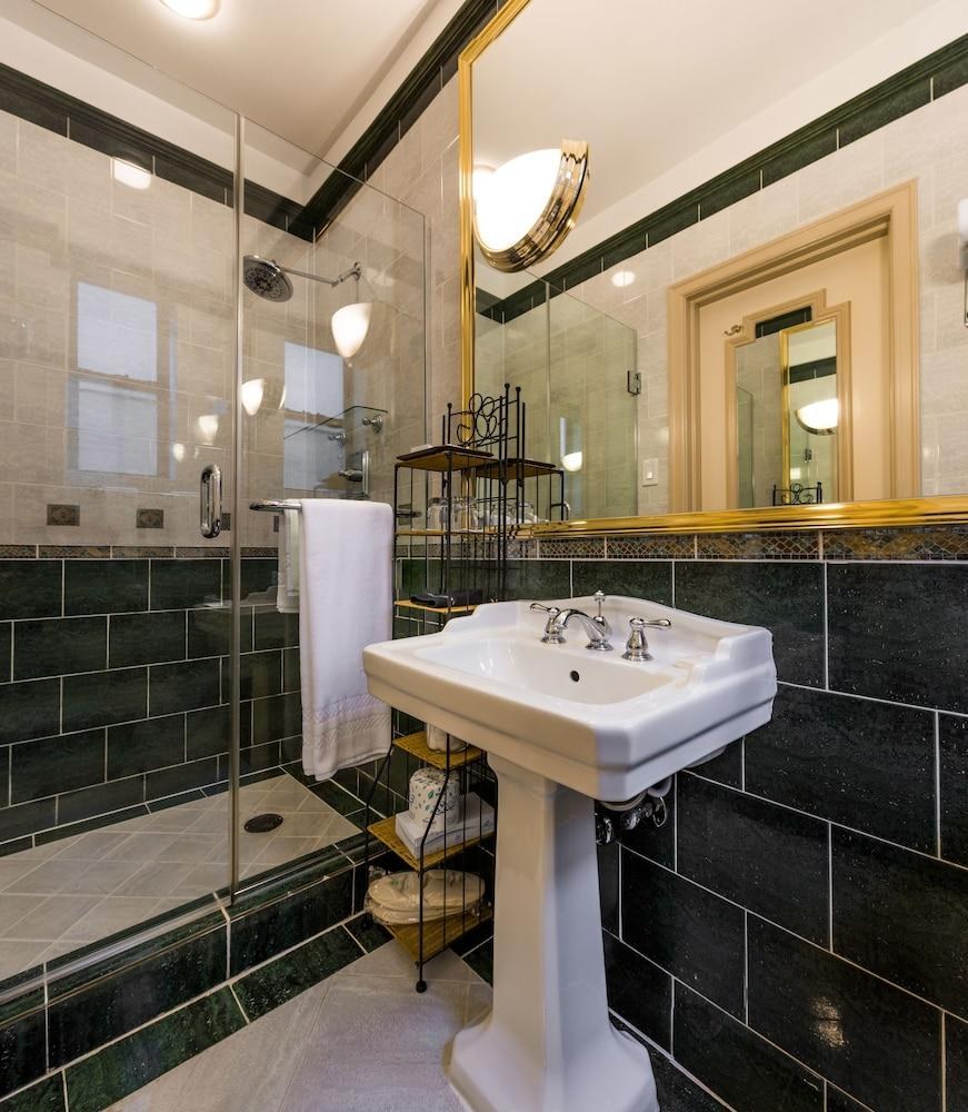 Casablanca Hotel by Library Hotel Collection photo 4
