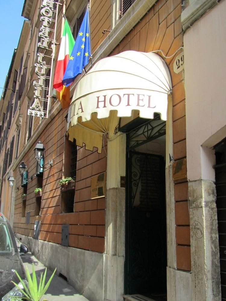 Hotel Julia photo 2