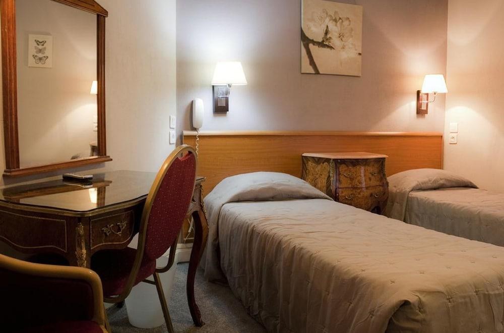 HOTEL HIPPODROME photo 2