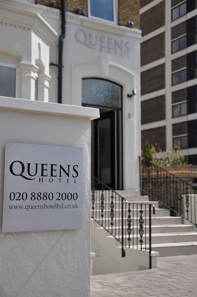 Queens Hotel photo 1