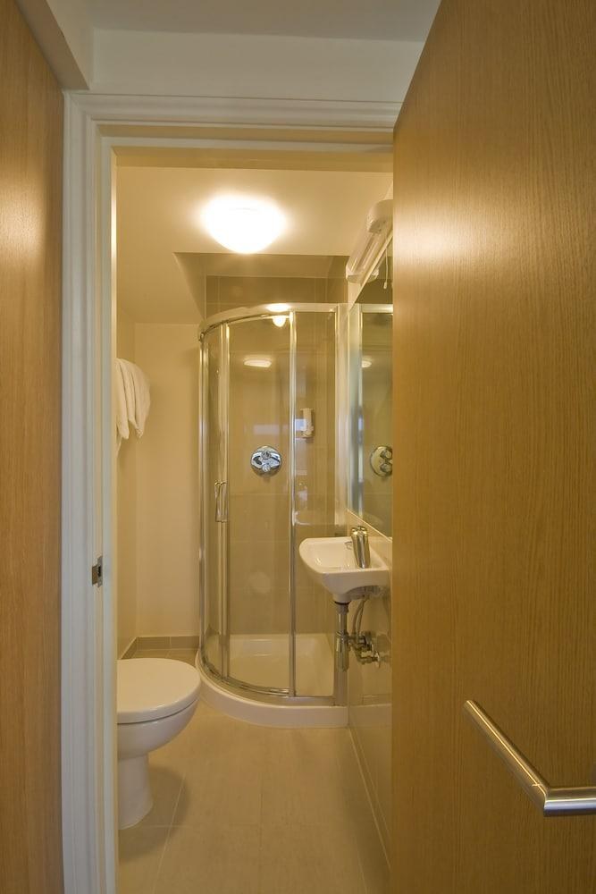 Queens Hotel photo 3