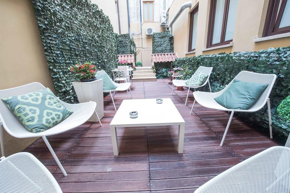 HOTEL CARAVITA photo 3