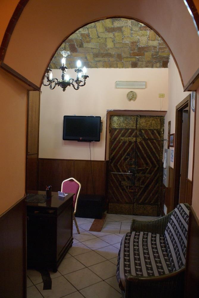 Hotel Farini photo 2