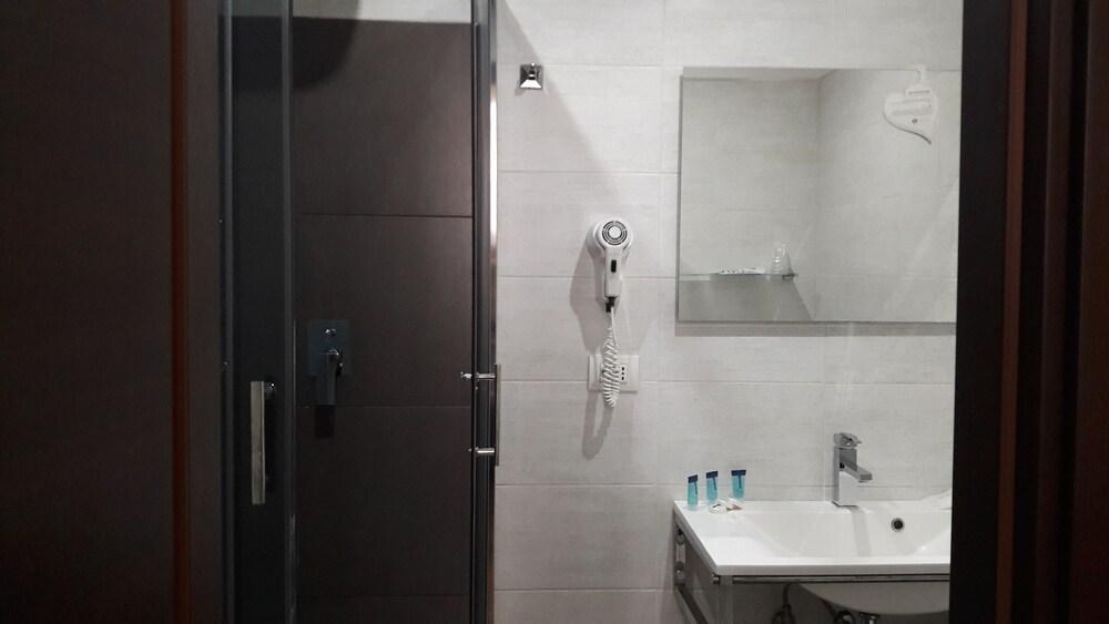 Hotel Mimosa photo 2