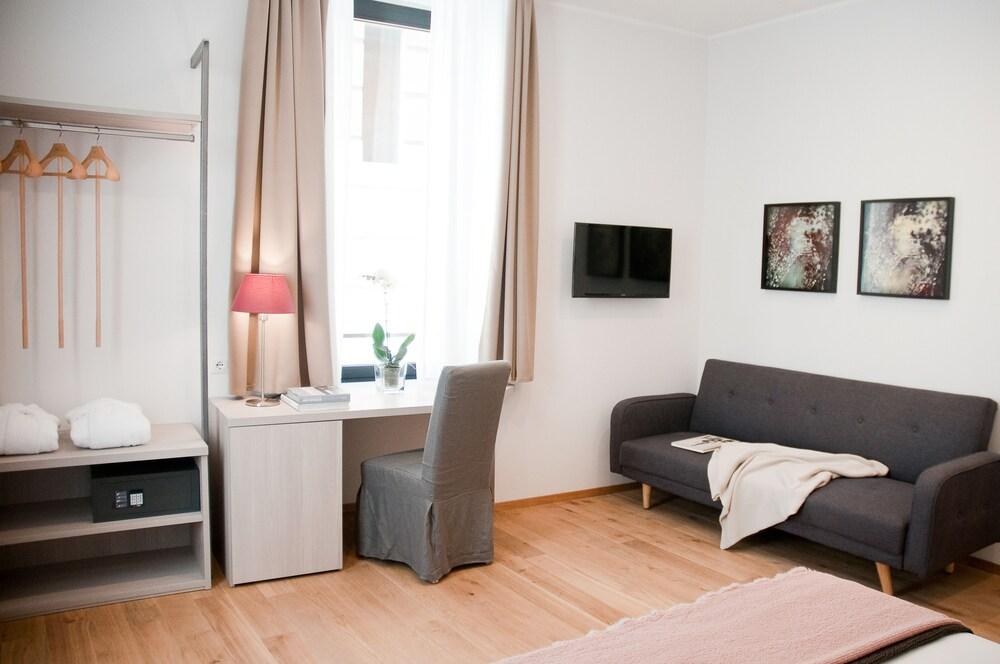 Giuturna Boutique Hotel photo 2