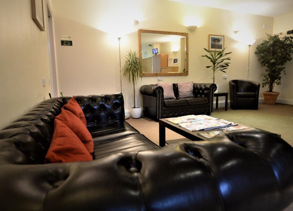Gateway Hotel photo 2
