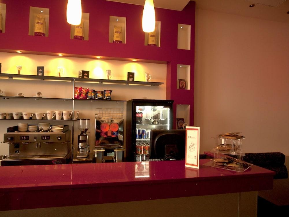 Cromwell International Hotel photo 4