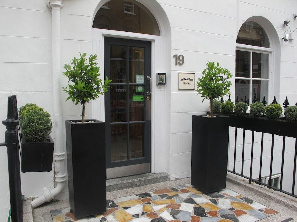 Alhambra Hotel photo 4