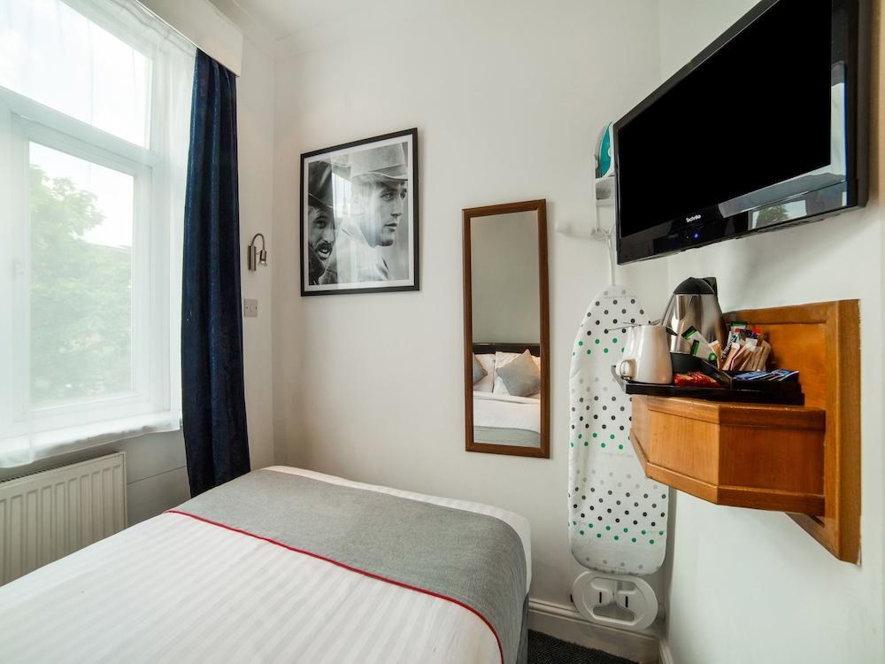Apollo Hotel Kings Cross photo 3