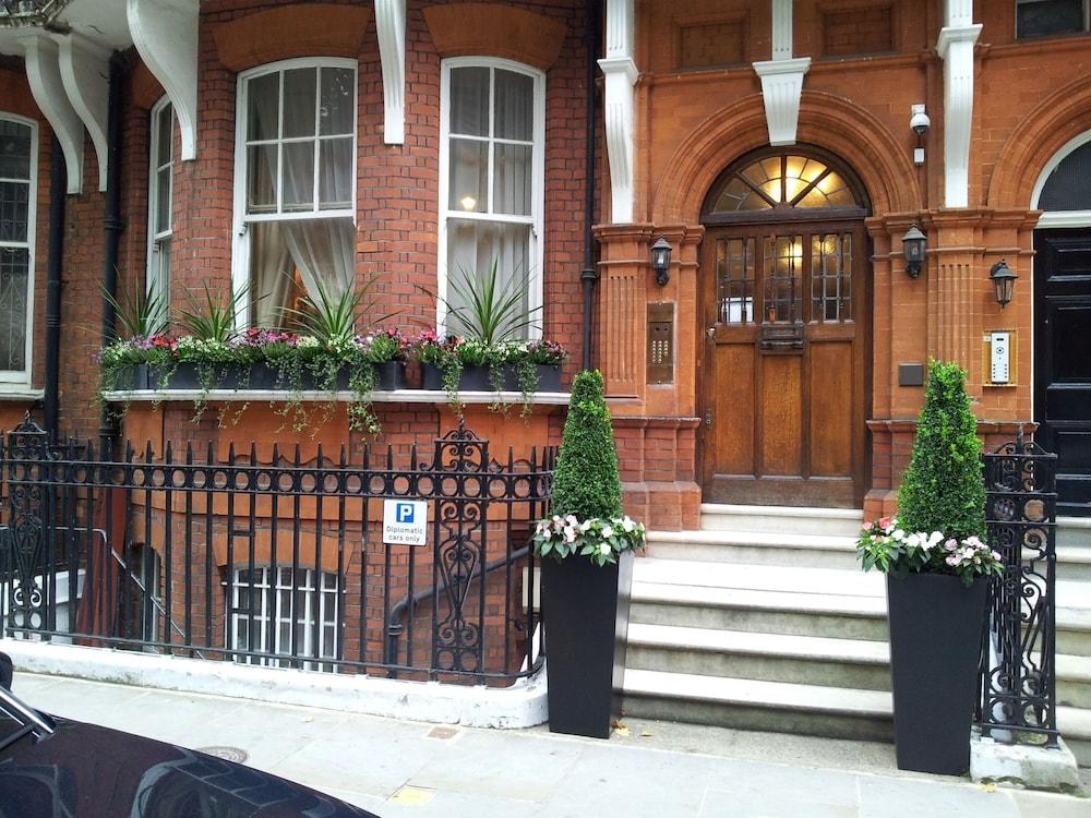 London Aparthotel photo 2
