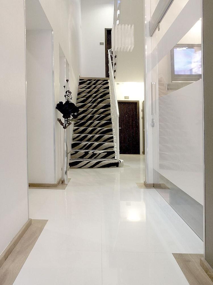 Space Apart Hotel photo 2