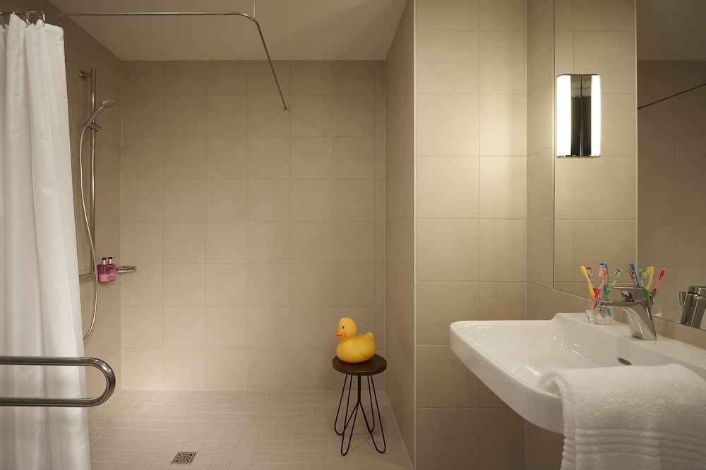 MOXY LONDON STRATFORD photo 3