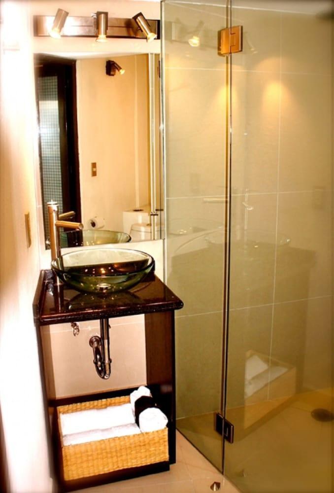 Aztic Hotel & Suites Ejecutivas photo 2