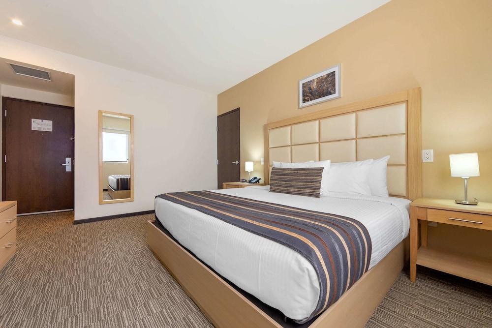 Sleep Inn Monterrey San Pedro photo 4