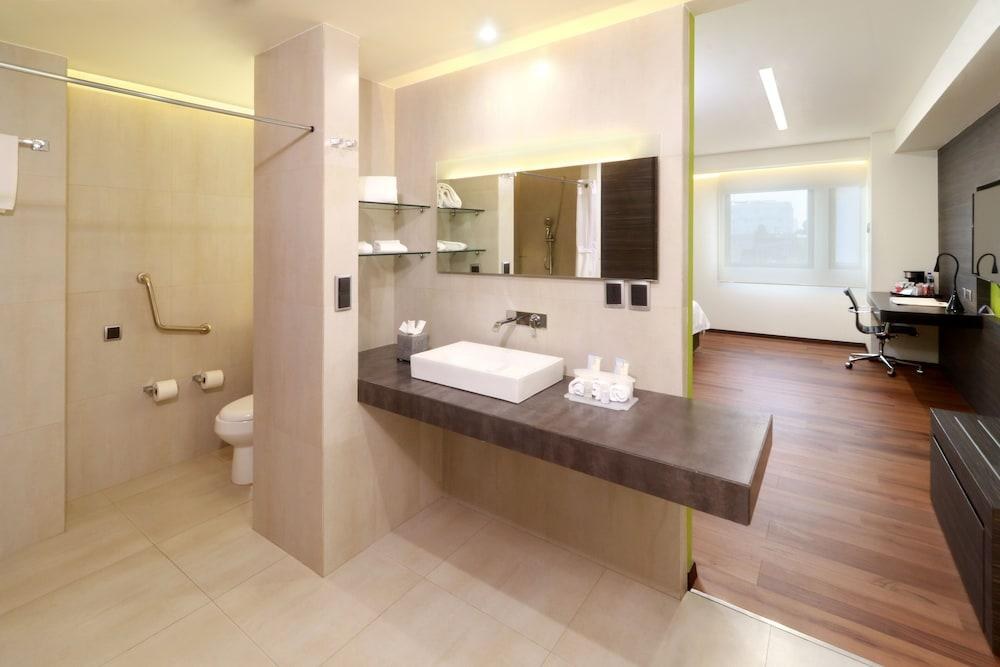 Holiday Inn Express Mexico Aeropuerto by IHG photo 3