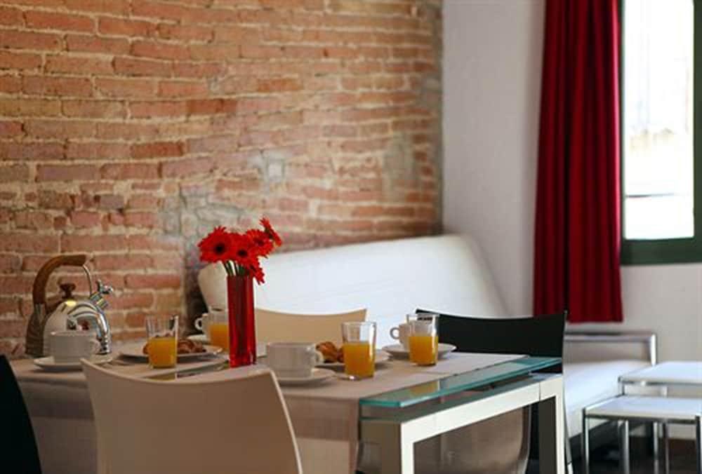 Apartments Ciutat Vella photo 2
