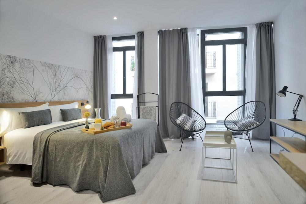 ASPASIOS ATOCHA APARTMENTS photo 2