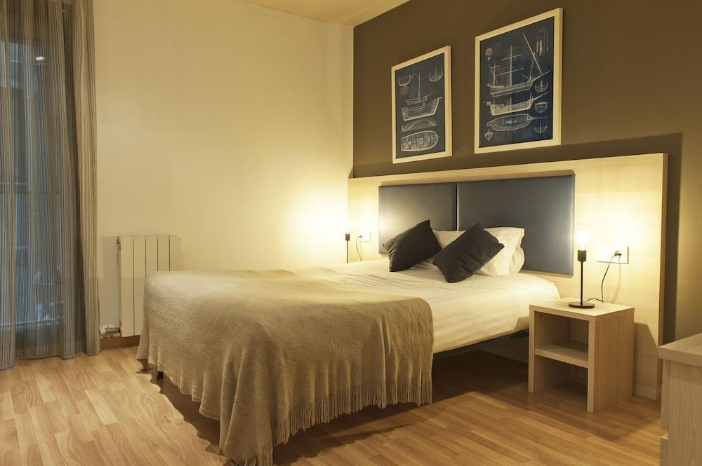 MH APARTMENTS RAMBLAS photo 3