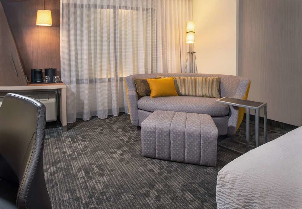 COURTYARD ORLANDO LAKE NONA