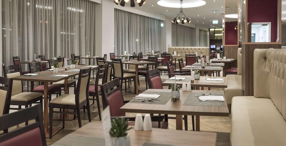 Hilton Garden Inn Manchester Emirates Old Trafford photo 4
