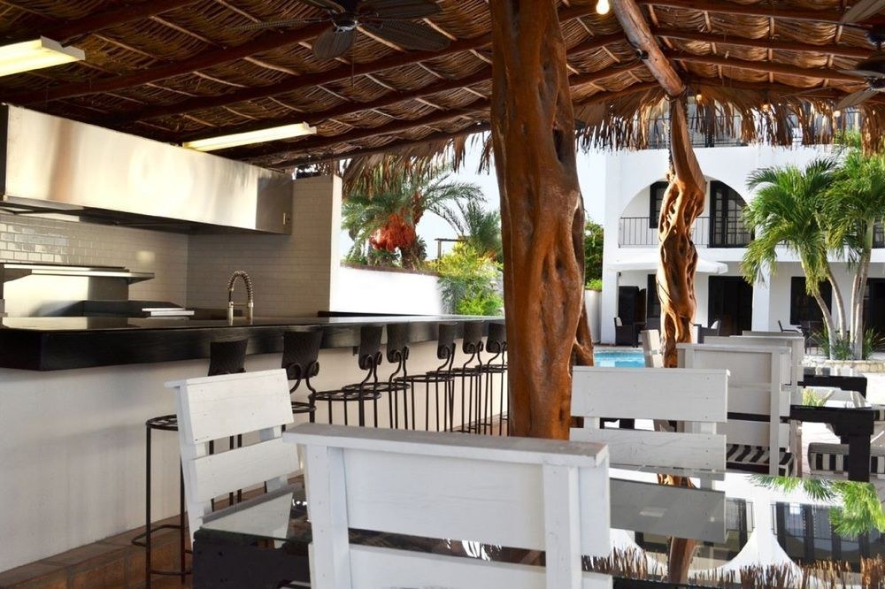 LA MARINA INN