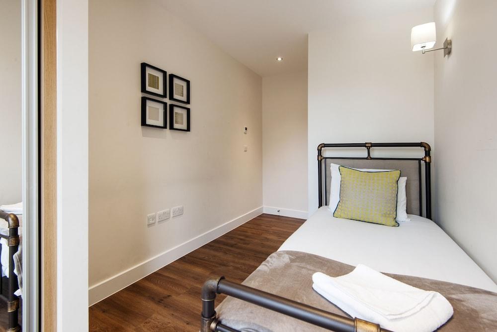 Twyne House Apartments photo 4