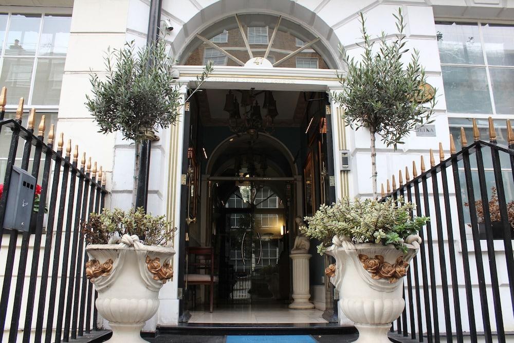 Opulence Boutique Hotel photo 2