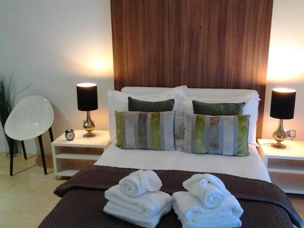 Room Home Stay
