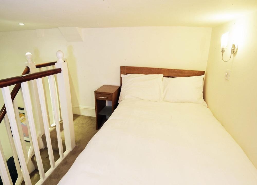 Oxbridge Apartments photo 3