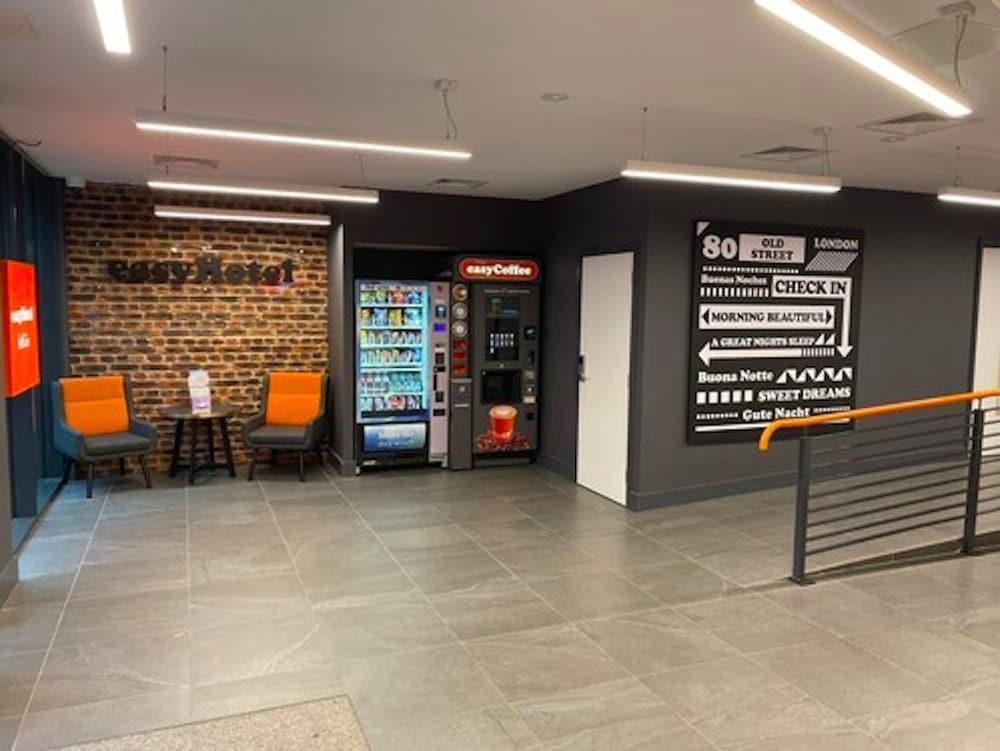 easyHotel London City Shoreditch photo 4
