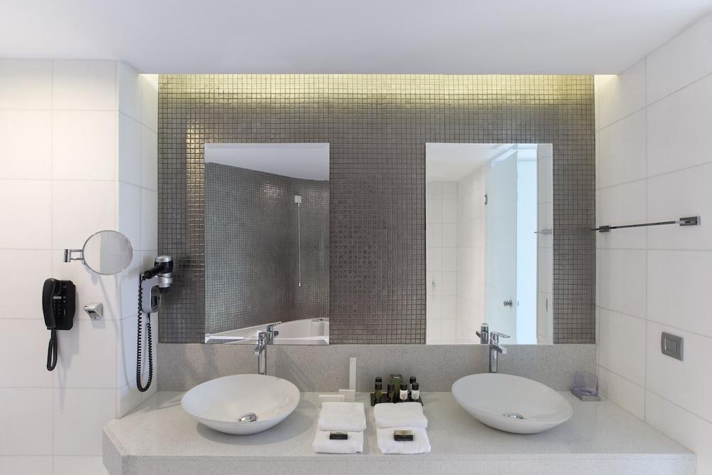 HOTEL PRINCESS ANDRIANA RESORT AND SPA photo 2