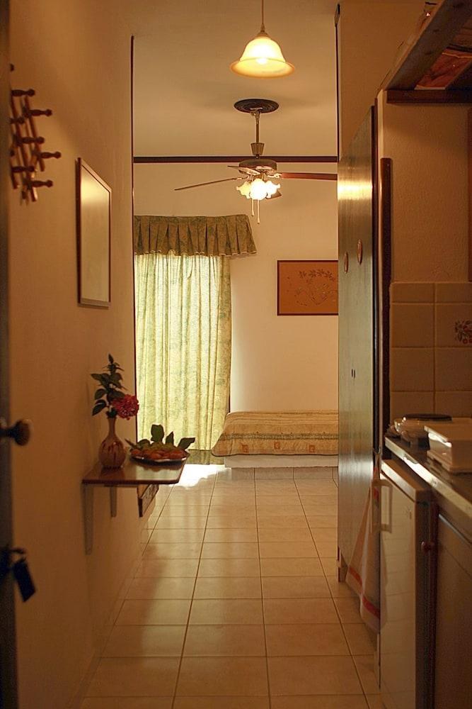 ILIOSTASI BEACH APARTMENTS photo 2